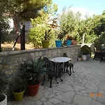 Melios * Petalídhion