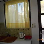 Melios * Petalídhion