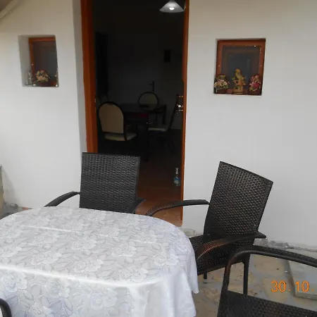 Apartment Melios *
