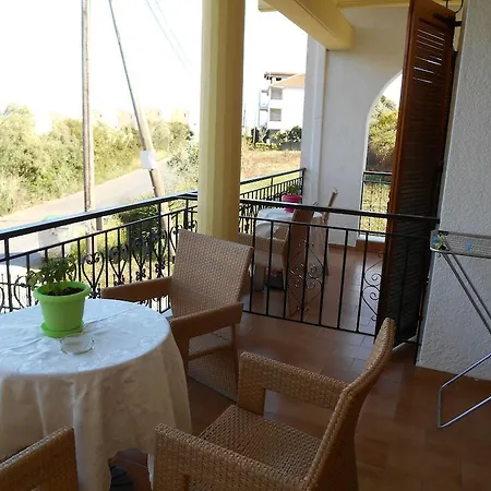 Apartment Melios Petalidi