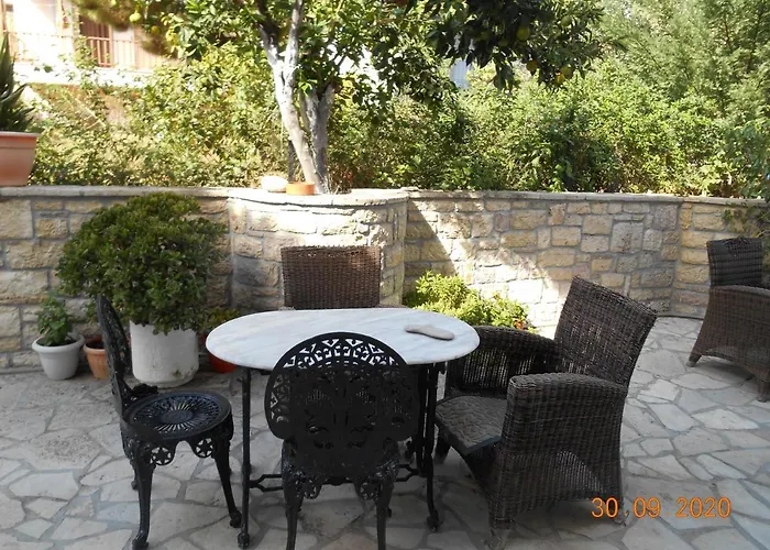 Melios Appartamento Petalídhion